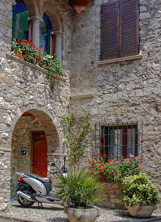Lake Garda Ready to Ride
